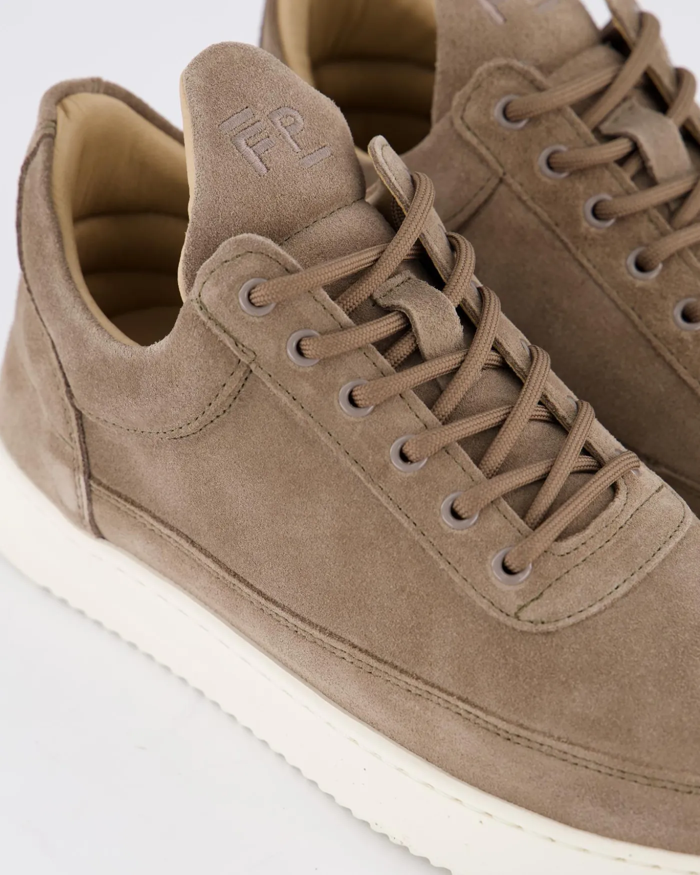 Heren Low Top Suede Sneaker Bruin